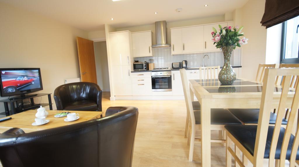 Lodge Drive Serviced Apartments Enfield Exterior photo