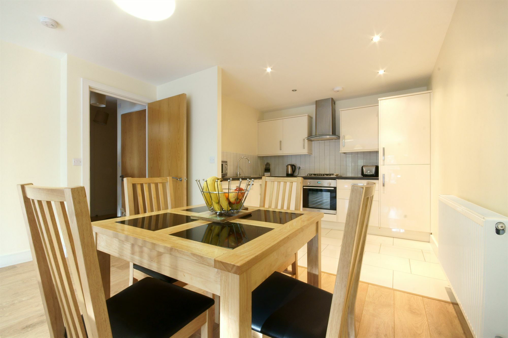 Lodge Drive Serviced Apartments Enfield Exterior photo
