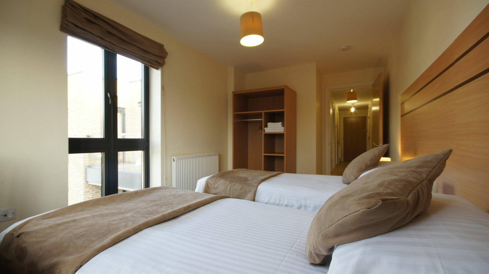 Lodge Drive Serviced Apartments Enfield Exterior photo