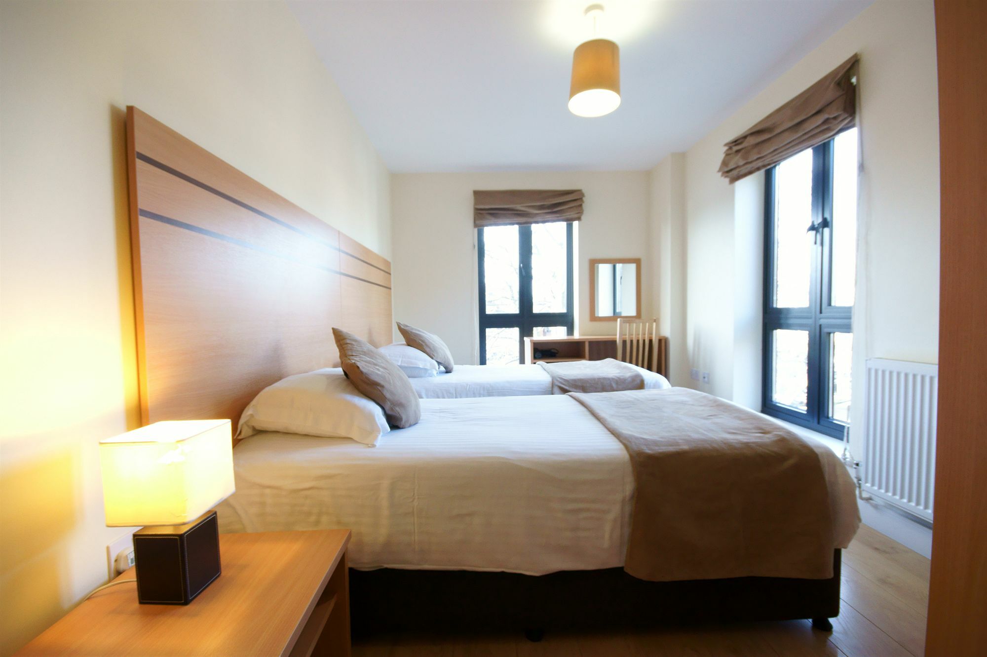 Lodge Drive Serviced Apartments Enfield Exterior photo