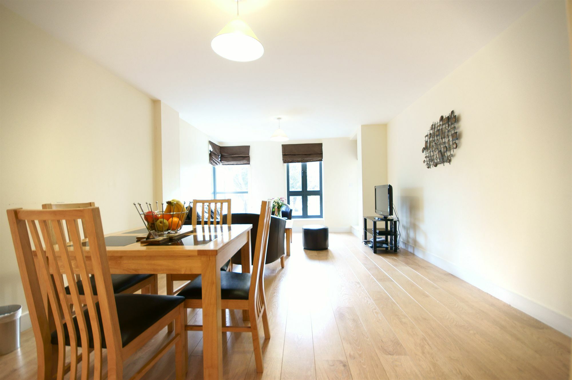 Lodge Drive Serviced Apartments Enfield Exterior photo